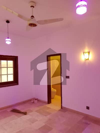 ڈی ایچ اے فیز 6 ڈی ایچ اے ڈیفینس,کراچی میں 3 کمروں کا 1 کنال بالائی پورشن 3.0 لاکھ میں کرایہ پر دستیاب ہے۔