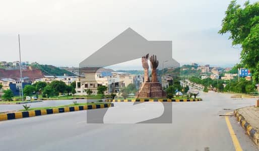 بحریہ ٹاؤن فیز 8 ۔ بلاک سی بحریہ ٹاؤن فیز 8,بحریہ ٹاؤن راولپنڈی,راولپنڈی میں 10 مرلہ رہائشی پلاٹ 1.25 کروڑ میں برائے فروخت۔