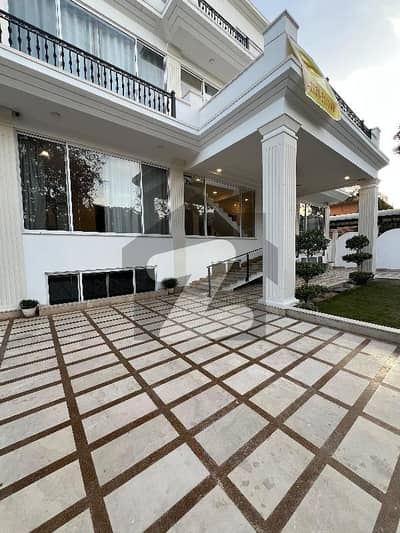 ایف ۔ 7 اسلام آباد میں 10 کمروں کا 1 کنال مکان 16.0 لاکھ میں کرایہ پر دستیاب ہے۔