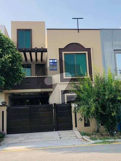5 Marla Facing Park House For Sale In Sunflower Block Bahria Nasheman Lahore
