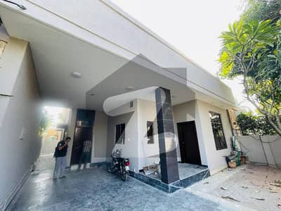 DHA Phase 1 P Block 10 Marla Renovation House For Sale