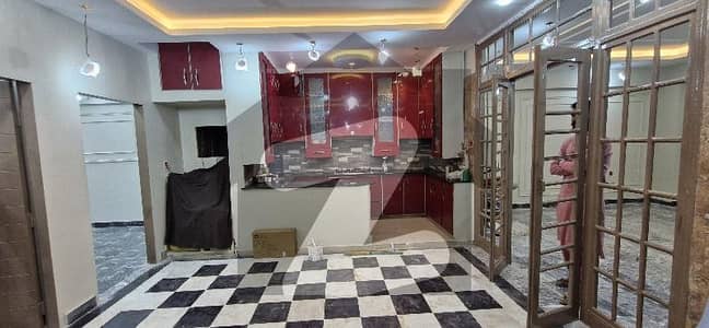 ڈی ایچ اے فیز 2 ایکسٹینشن ڈی ایچ اے ڈیفینس,کراچی میں 2 کمروں کا 4 مرلہ فلیٹ 62.0 ہزار میں کرایہ پر دستیاب ہے۔