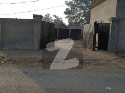 سُندرانڈسٹریل اسٹیٹ لاہور میں 1 کنال گودام 75.0 ہزار میں کرایہ پر دستیاب ہے۔