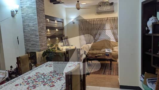 DHA PHASE 5 BLOCK L 70FT ROAD 10 MARLA WELL MANTAIND HOUSE VERY REASONABLE PRICE