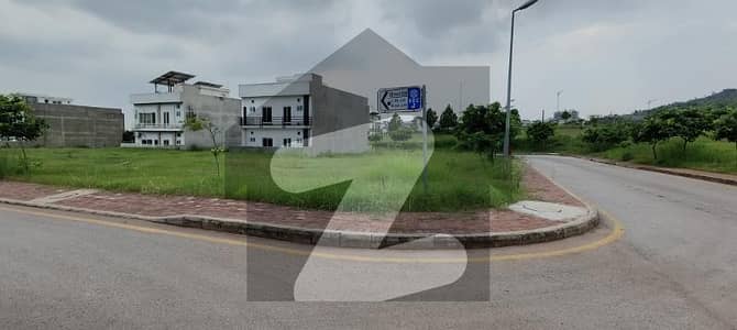 Sector J 8 Marla Plot on Instalments