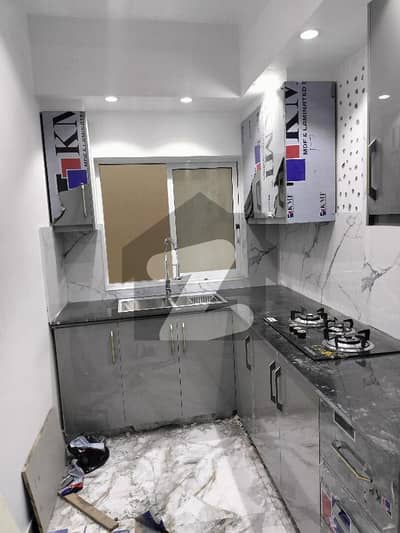 کیولری گراؤنڈ لاہور میں 3 کمروں کا 4 مرلہ مکان 1.85 کروڑ میں برائے فروخت۔