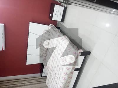 1 bed brand new luxury furnished flat apartment available in bahria town lahore