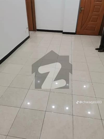 گلریز ہاؤسنگ سکیم راولپنڈی میں 2 کمروں کا 5 مرلہ فلیٹ 35.0 ہزار میں کرایہ پر دستیاب ہے۔