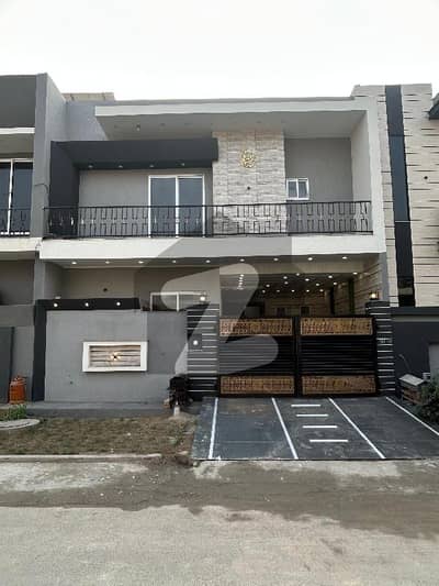 ایڈن ایگزیکیٹو ایڈن گارڈنز,فیصل آباد میں 3 کمروں کا 5 مرلہ مکان 2.3 کروڑ میں برائے فروخت۔