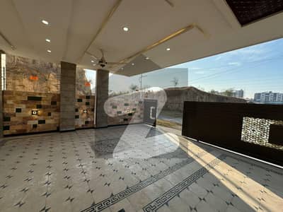 2 KANAL BRAND NEW HOUSE FOR SALE IN B17 ISLAMABAD