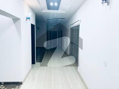 جوہر ٹاؤن لاہور میں 3 کمروں کا 1 کنال بالائی پورشن 1.4 لاکھ میں کرایہ پر دستیاب ہے۔