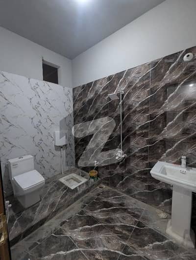 سیکٹر 31 ۔ پنجابی سوداگر سٹی فیز 2 سکیم 33 - سیکٹر 31,سکیم 33,کراچی میں 4 کمروں کا 8 مرلہ بالائی پورشن 80.0 ہزار میں کرایہ پر دستیاب ہے۔