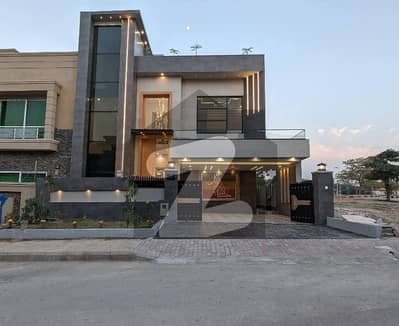 بحریہ ٹاؤن فیز 8 بحریہ ٹاؤن راولپنڈی,راولپنڈی میں 5 کمروں کا 10 مرلہ مکان 4.95 کروڑ میں برائے فروخت۔ بحریہ ٹاؤن فیز 8 بحریہ ٹاؤن راولپنڈی,راولپنڈی میں 5 کمروں کا 10 مرلہ مکان 4.95 کروڑ میں برائے فروخت۔