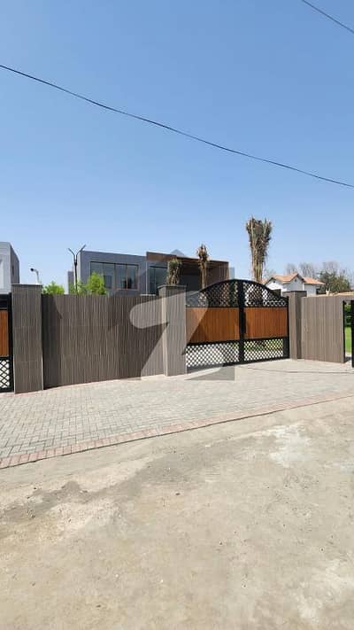 بیدیاں روڈ لاہور میں 4 کمروں کا 4 کنال فارم ہاؤس 11.0 کروڑ میں برائے فروخت۔