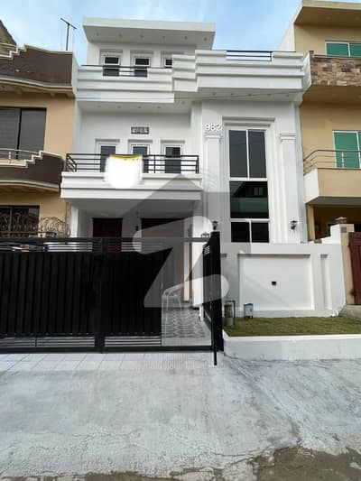 25*40 4 marla Brandnew Modern Luxury house for sale in G-14/4 Islamabad