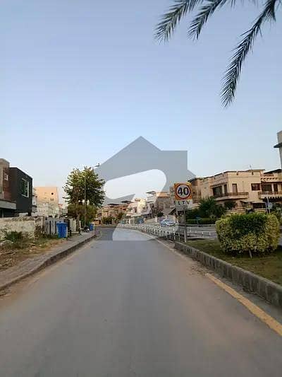 بحریہ ٹاؤن فیز 8 ۔ رفیع بلاک بحریہ ٹاؤن فیز 8,بحریہ ٹاؤن راولپنڈی,راولپنڈی میں 8 مرلہ رہائشی پلاٹ 85.0 لاکھ میں برائے فروخت۔