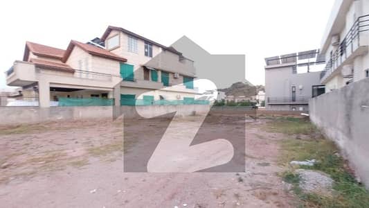 Prime Location 1 Kanal Back Open Sun Facing Solid Land Boulevard Plot Available For Sale In Bahria Enclave Islamabad Sector C Road 1