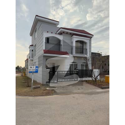 پارک ویو۔ بلاک ایچ پارک ویو سٹی,اسلام آباد میں 5 کمروں کا 5 مرلہ مکان 3.5 کروڑ میں برائے فروخت۔