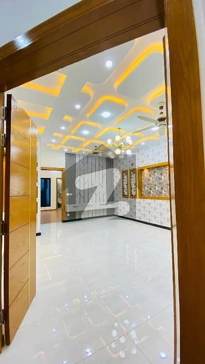 7 Marla House For Rent In Beautiful Bahria Town Phase 8 - Abu Bakar Block