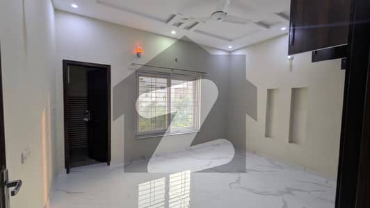 کینال گارڈن ۔ بلاک اے کینال گارڈن,لاہور میں 4 کمروں کا 5 مرلہ مکان 75.0 ہزار میں کرایہ پر دستیاب ہے۔