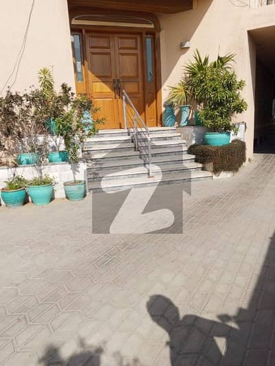 ڈی ایچ اے فیز 6 ڈی ایچ اے ڈیفینس,کراچی میں 5 کمروں کا 2 کنال مکان 7.0 لاکھ میں کرایہ پر دستیاب ہے۔