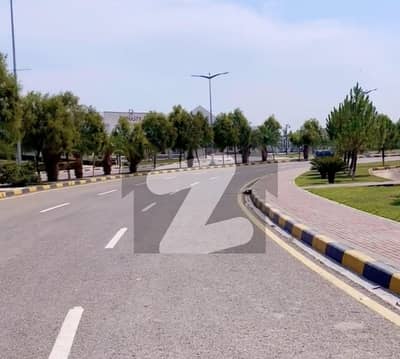 ملٹی ریزیڈنشیا اینڈ آرچرڈز واہ میں 7 مرلہ رہائشی پلاٹ 35.0 لاکھ میں برائے فروخت۔