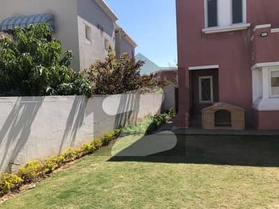 عمارکینیان ویوز اسلام آباد میں 5 کمروں کا 1 کنال مکان 2.35 لاکھ میں کرایہ پر دستیاب ہے۔