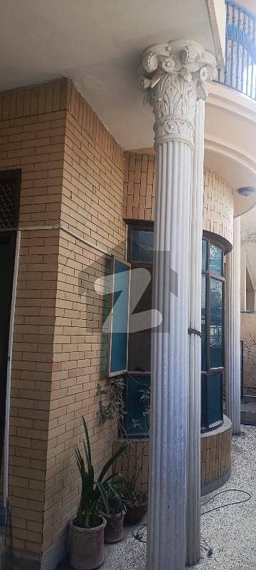 گلشن آباد راولپنڈی میں 5 کمروں کا 12 مرلہ مکان 67.0 ہزار میں کرایہ پر دستیاب ہے۔