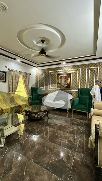 1 KANAL BRAND NEW CONDITION FURNISHED FULL HOUSE AVAILABLE FOR RENT IN SCG LAHORE