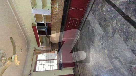 گلبرگ گرینز گلبرگ,اسلام آباد میں 3 کمروں کا 1 کنال بالائی پورشن 95.0 ہزار میں کرایہ پر دستیاب ہے۔