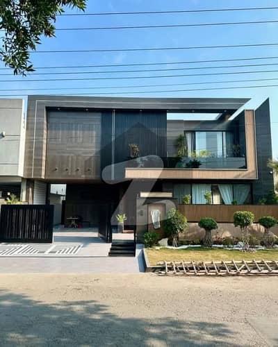 واپڈا ٹاؤن فیز 1 واپڈا ٹاؤن,لاہور میں 1 کنال مکان 10.25 کروڑ میں برائے فروخت۔