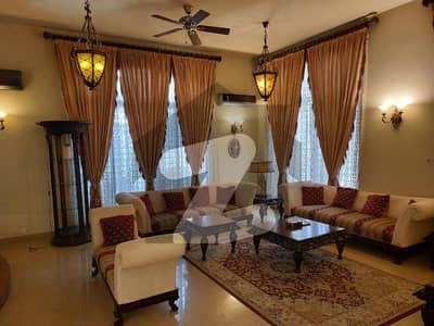 FOR RENT 1000 YARDS FURNISHED BUNGALOW