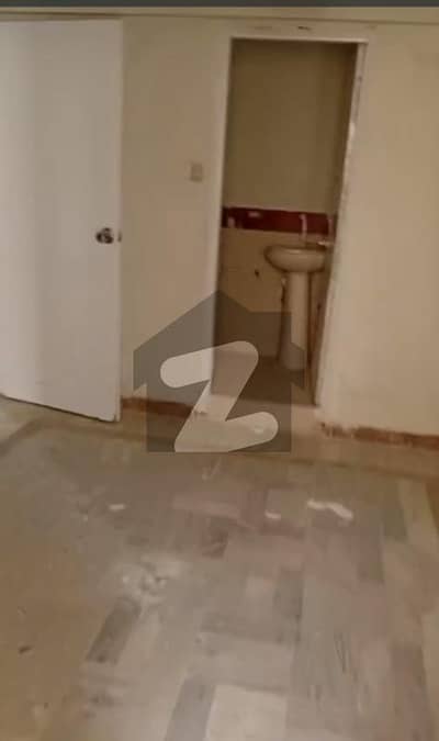 گلستانِِ جوہر ۔ بلاک 19 گلستانِ جوہر,کراچی میں 2 کمروں کا 4 مرلہ فلیٹ 25.0 لاکھ میں برائے فروخت۔