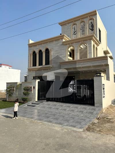 10 Marla Brand New Owner Build House For Sale, Very Prime Location In Central Park Housing Scheme Lahore