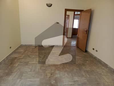 ایف ۔ 6 اسلام آباد میں 2 کمروں کا 1 کنال بالائی پورشن 2.8 لاکھ میں کرایہ پر دستیاب ہے۔