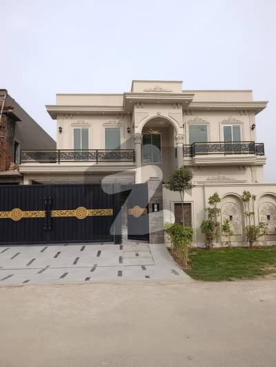 Beautiful House Available For Sale