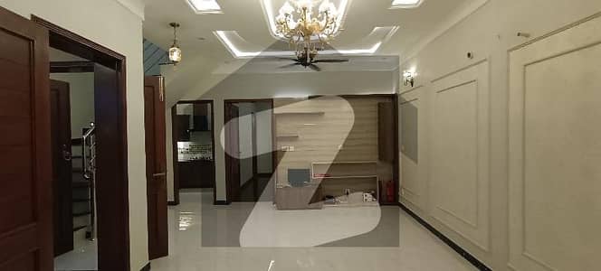 ایڈن بولیوارڈ ہاؤسنگ سکیم کالج روڈ,لاہور میں 4 کمروں کا 5 مرلہ مکان 1.75 کروڑ میں برائے فروخت۔