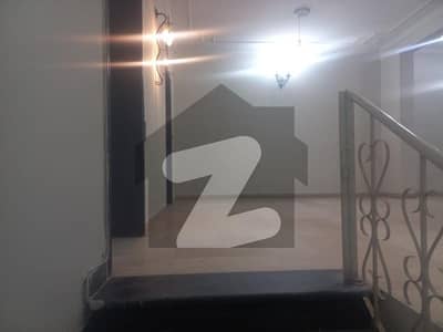 ای ۔ 11 اسلام آباد میں 3 کمروں کا 1 کنال زیریں پورشن 1.5 لاکھ میں کرایہ پر دستیاب ہے۔