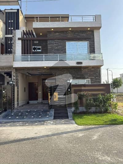 Facing Park Property For Sale In Central Park - Block E Lahore Is Available