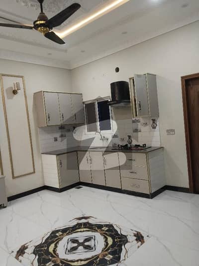 خدا بخش کالونی کینٹ,لاہور میں 4 کمروں کا 5 مرلہ مکان 80.0 ہزار میں کرایہ پر دستیاب ہے۔