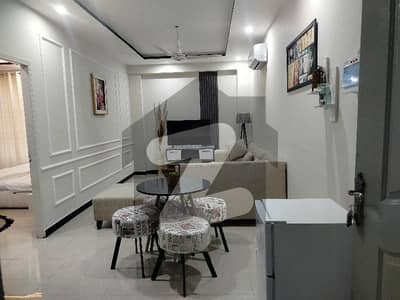 ٹاپ سٹی 1 - بلاک سی ٹاپ سٹی 1,اسلام آباد میں 1 کمرے کا 3 مرلہ فلیٹ 90.0 ہزار میں کرایہ پر دستیاب ہے۔