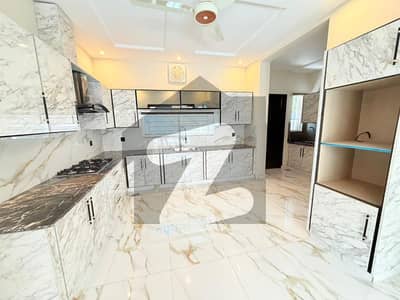 ایڈن سٹی ایڈن,لاہور میں 5 کمروں کا 1 کنال مکان 7.5 کروڑ میں برائے فروخت۔