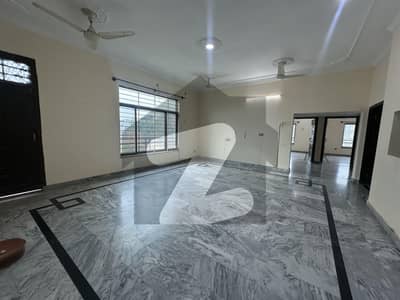 سوان گارڈن ۔ بلاک ڈی سوان گارڈن,اسلام آباد میں 3 کمروں کا 1 کنال بالائی پورشن 80.0 ہزار میں کرایہ پر دستیاب ہے۔