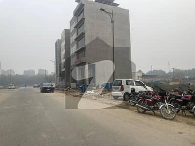 4 MARLA COMMERCIAL D BLOCK FACING 8 MARLA IN BROADWAY PHASE 8