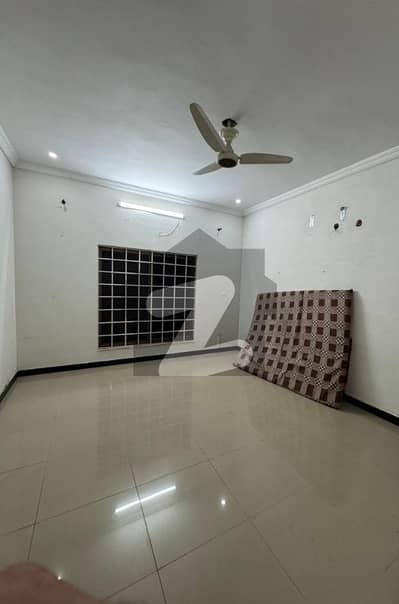 بحریہ انکلیو بحریہ ٹاؤن,اسلام آباد میں 3 کمروں کا 1 کنال بالائی پورشن 1.1 لاکھ میں کرایہ پر دستیاب ہے۔