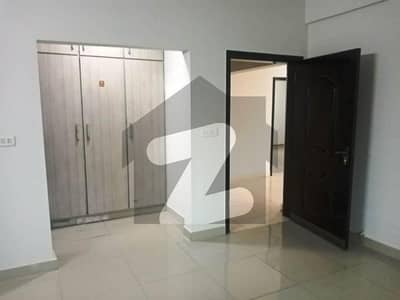 عسکری 11 ۔ سیکٹر بی اپارٹمنٹس عسکری 11,عسکری,لاہور میں 3 کمروں کا 10 مرلہ فلیٹ 2.65 کروڑ میں برائے فروخت۔