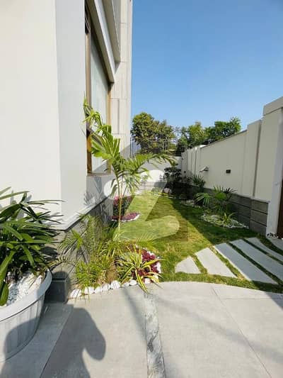 ڈی ایچ اے فیز 6 ڈی ایچ اے ڈیفینس,کراچی میں 6 کمروں کا 1 کنال مکان 26.0 کروڑ میں برائے فروخت۔