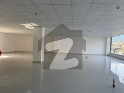 COMMERCIAL OFFICE FOR RENT IN BLUE AREA