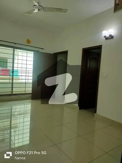 10 MARLA 3 BEDROOM FLAT AVAILBLE FOR RENT IN ASKARI 11 LAHORE