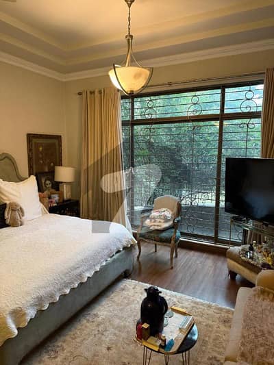 2 KANAL LUXURY CORNER HOUSE FOR RENT